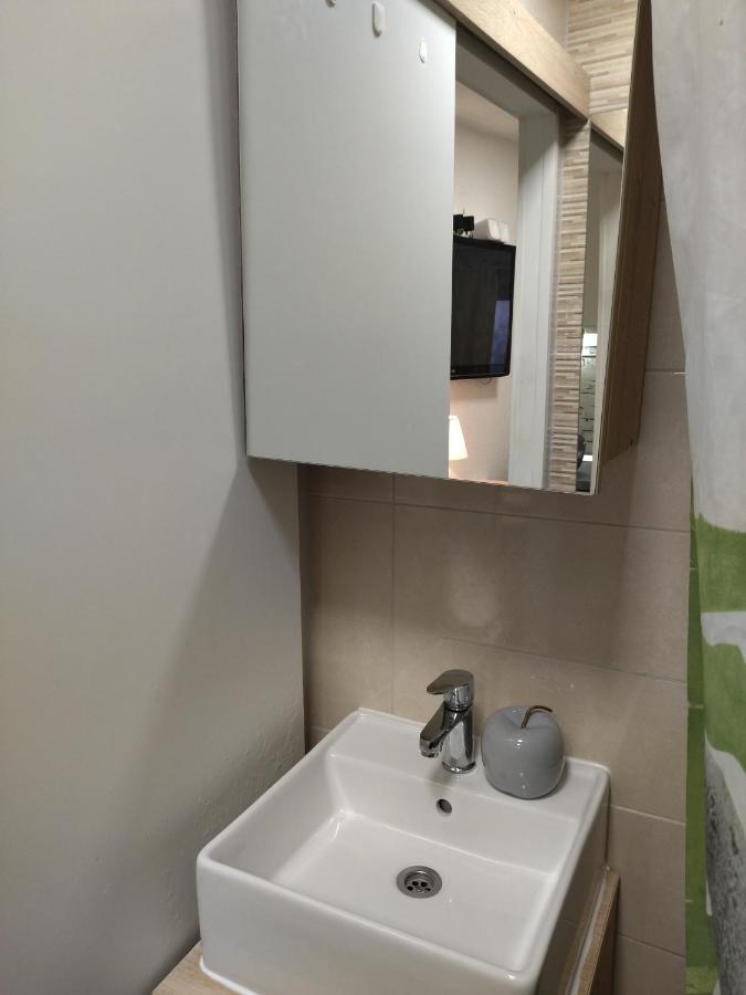 Tiny Studio In City Center Stone House سبليت المظهر الخارجي الصورة