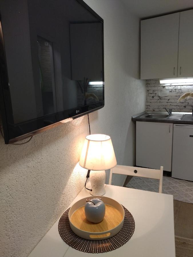 Tiny Studio In City Center Stone House سبليت المظهر الخارجي الصورة