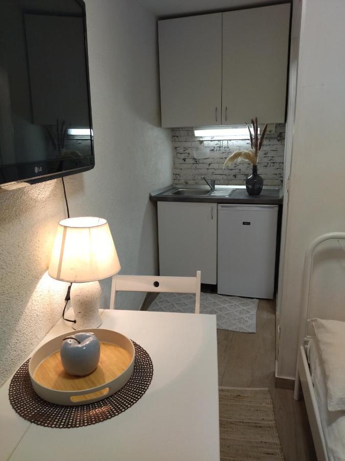 Tiny Studio In City Center Stone House سبليت المظهر الخارجي الصورة