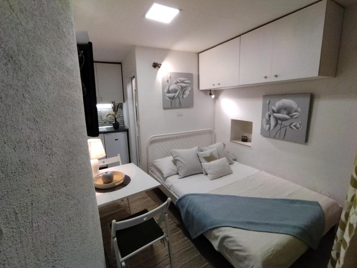 Tiny Studio In City Center Stone House سبليت المظهر الخارجي الصورة