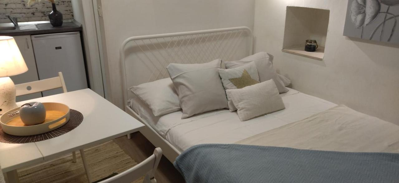 Tiny Studio In City Center Stone House سبليت المظهر الخارجي الصورة