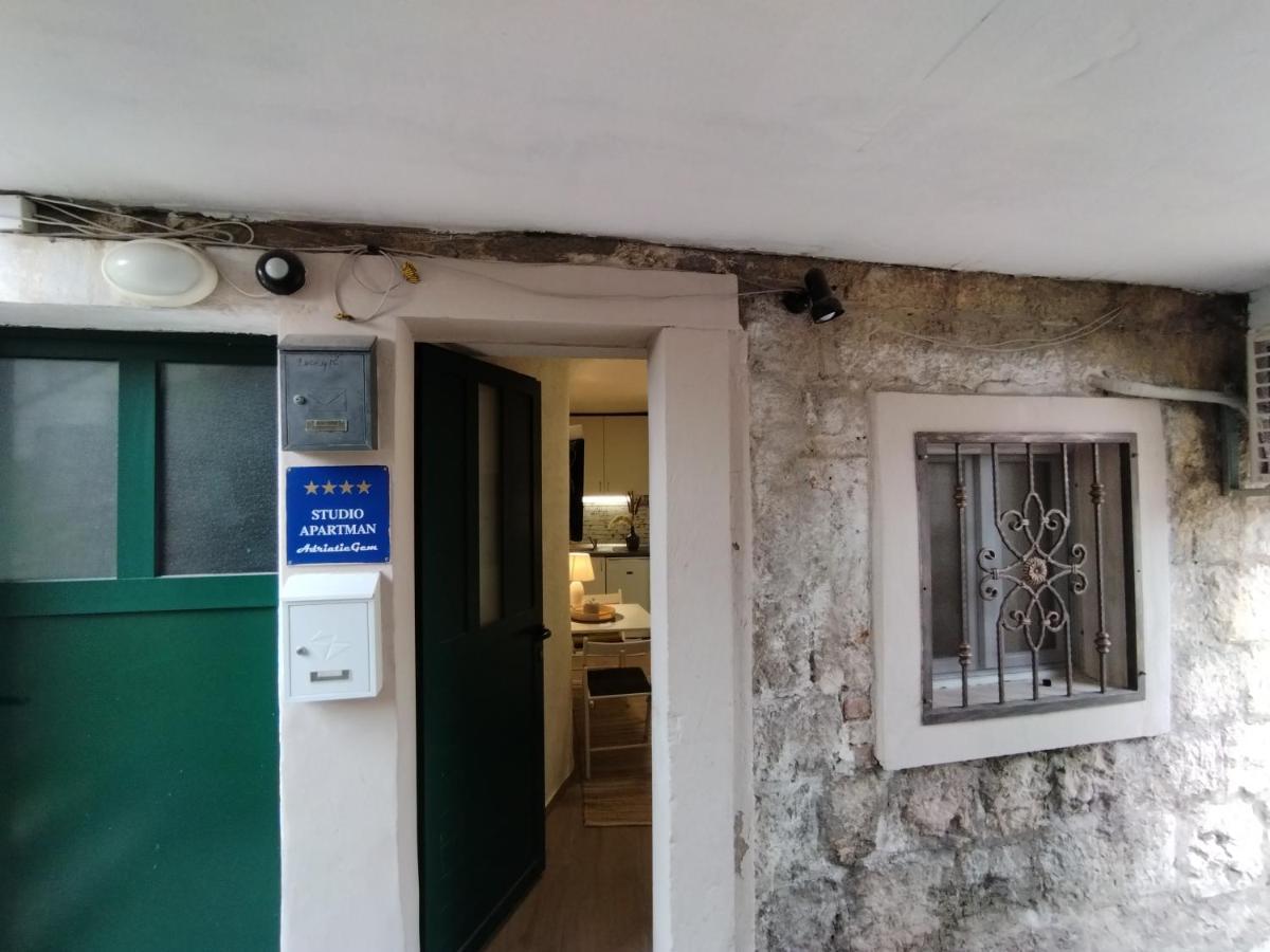 Tiny Studio In City Center Stone House سبليت المظهر الخارجي الصورة
