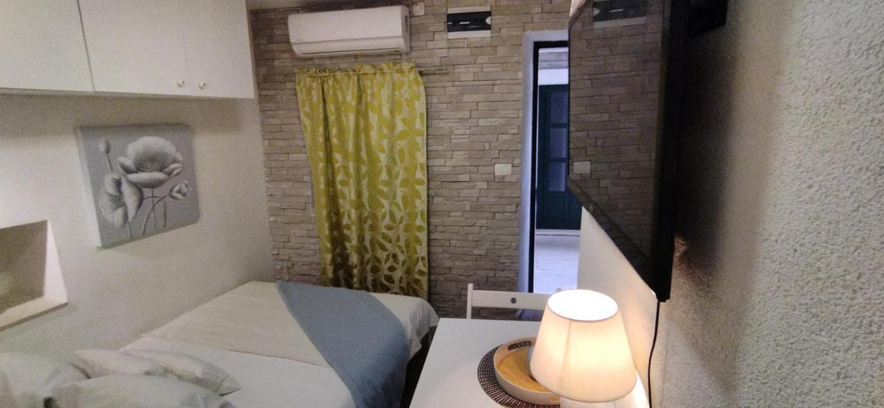 Tiny Studio In City Center Stone House سبليت المظهر الخارجي الصورة